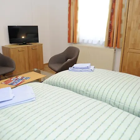 Hotel Gaestehaus Maria Trattner 3*